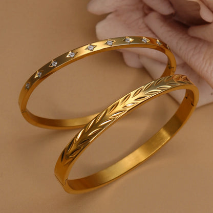 Women stainless steel classic leaf graphic Zircon star bracelet love jewelry gift