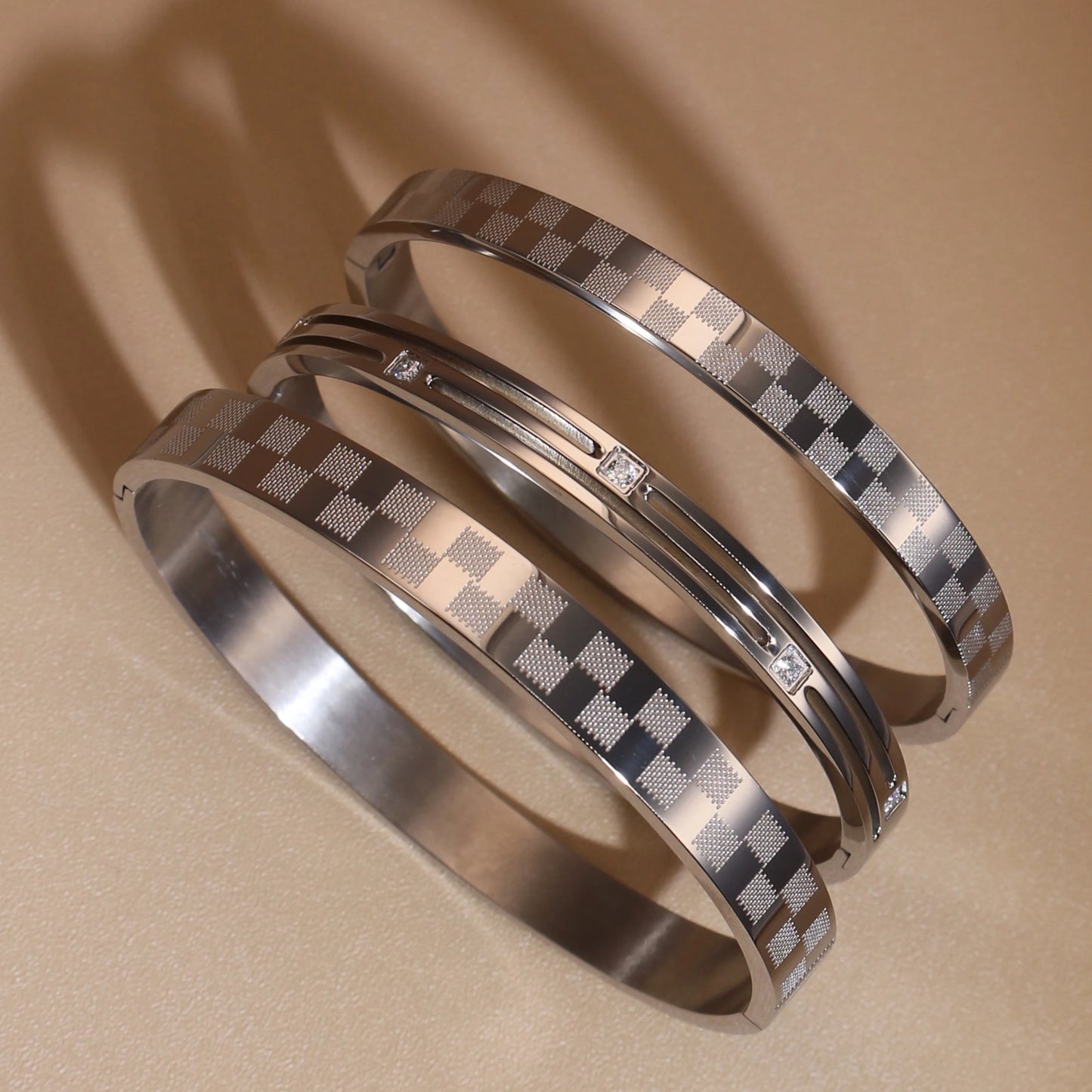 Luxury Polished Checkered Design Stainless Steel Crystal Wedding Party Bangle Bracelet