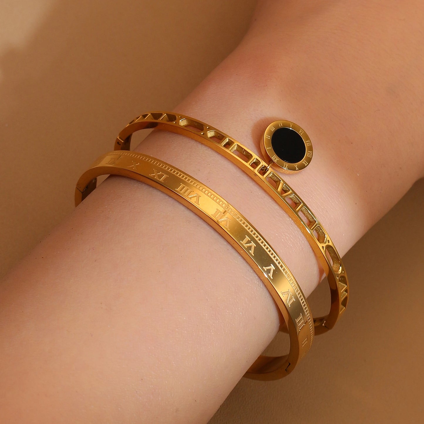 Women's Jewelry Party Hollow Pendant Roman Numeral 18K Gold Plated Stainless Steel Bracelet