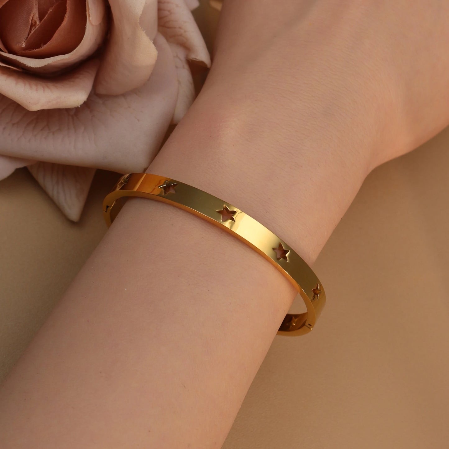 18K Gold Plated Stainless Steel Hollow Star Zircon Bracelet Bangle