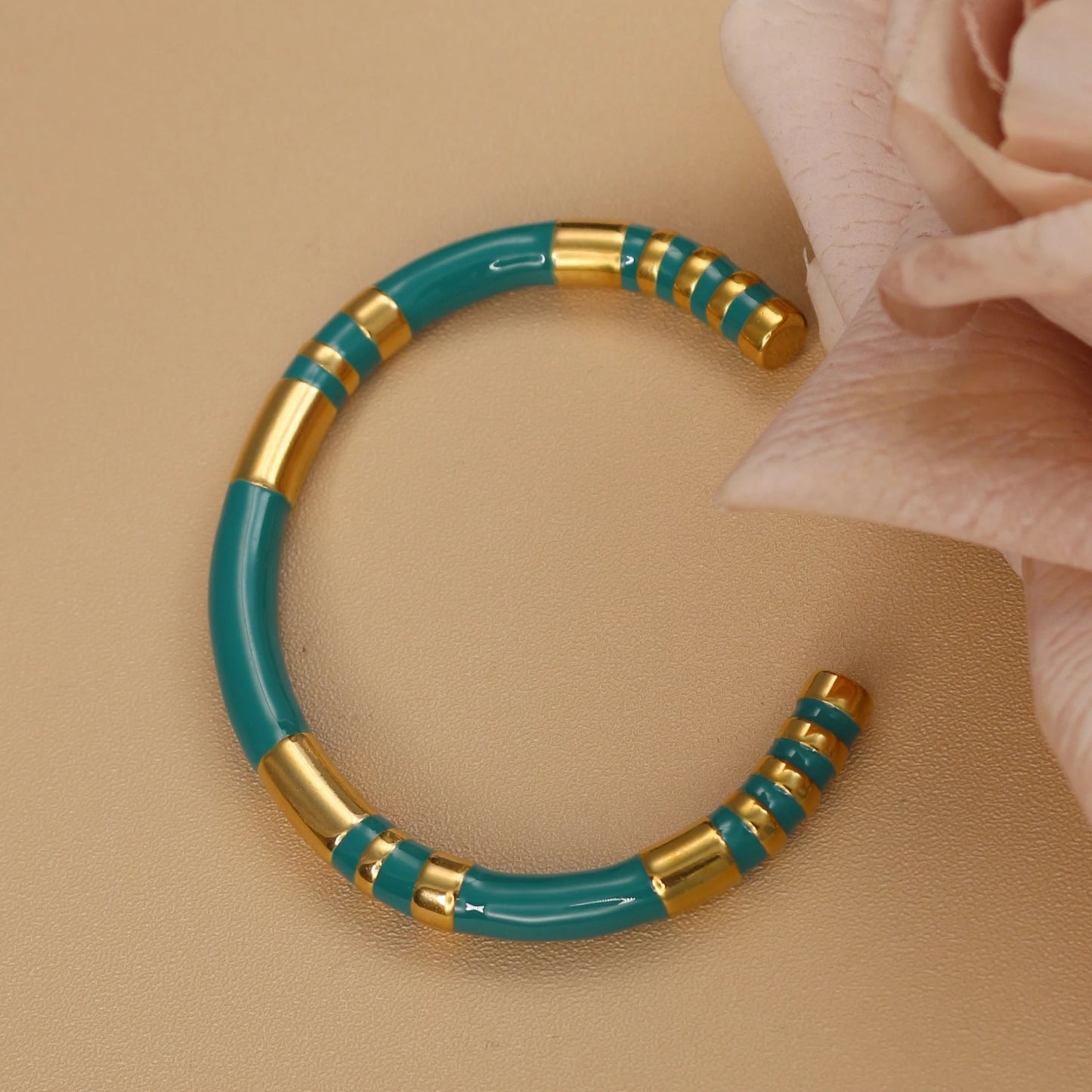 Waterproof High-end Enamel Open Retro Fashion Delicate Bangle Bracelet