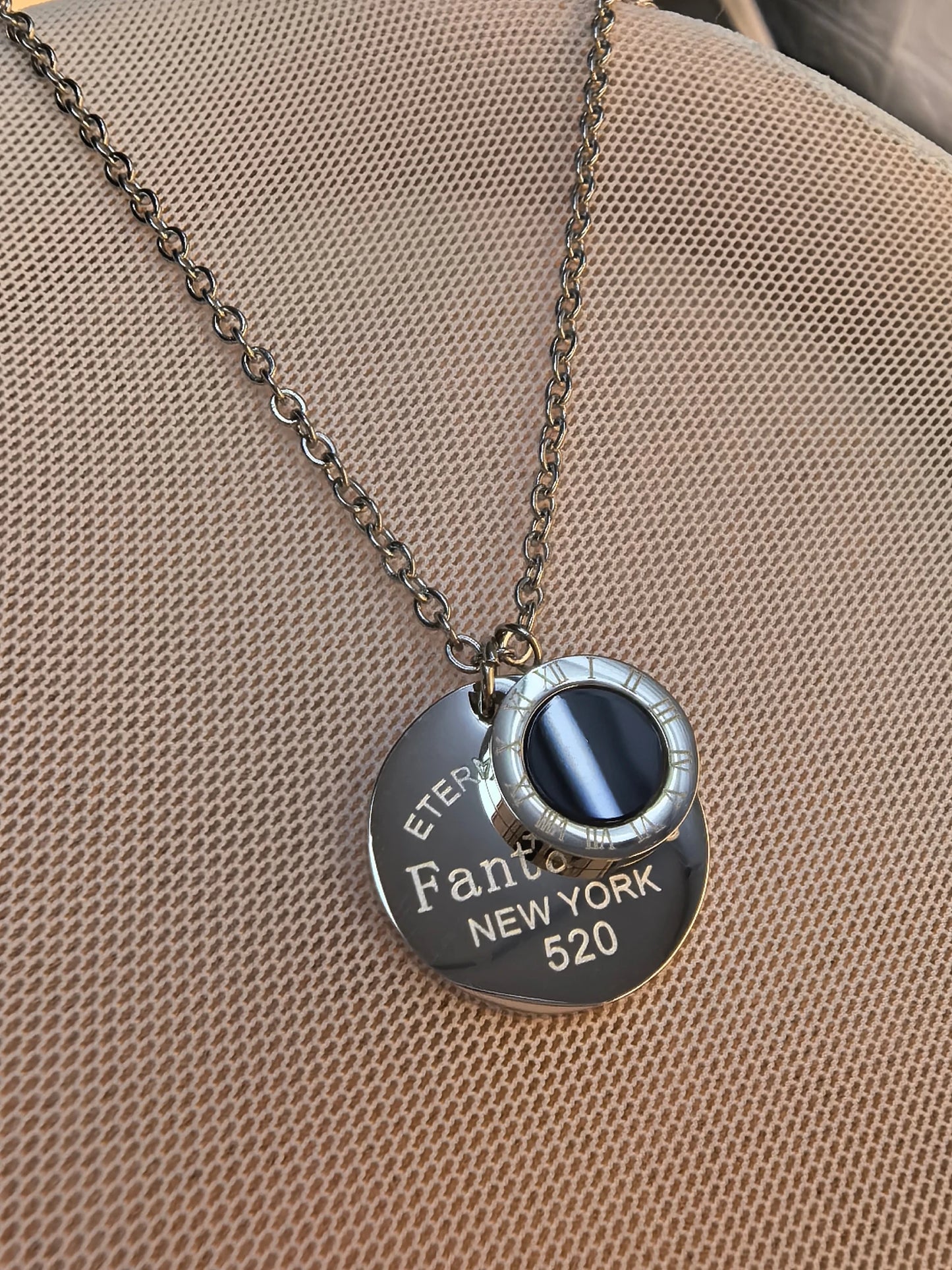 Classic Design Roman Numerals Round Plaque Pendant Titanium Steel Women's Necklace Jewelry Gifts