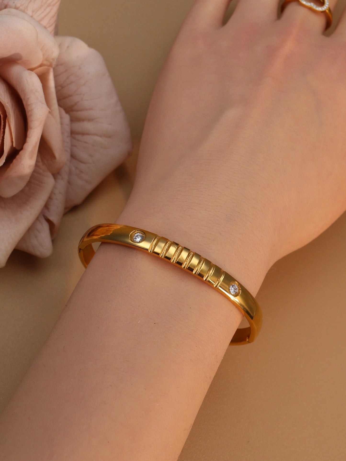 Vintage 18K Plated Stainless Steel Crystal Women's Fashion Bangles Bracelet