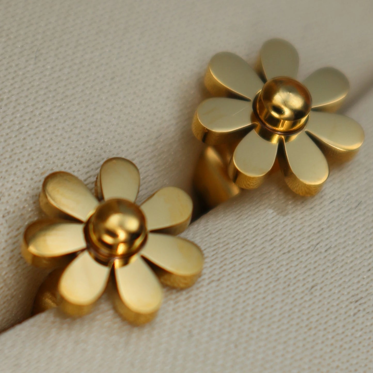 Daisy Women Wedding Stainless Steel Gold Color Charm Stud Earrings