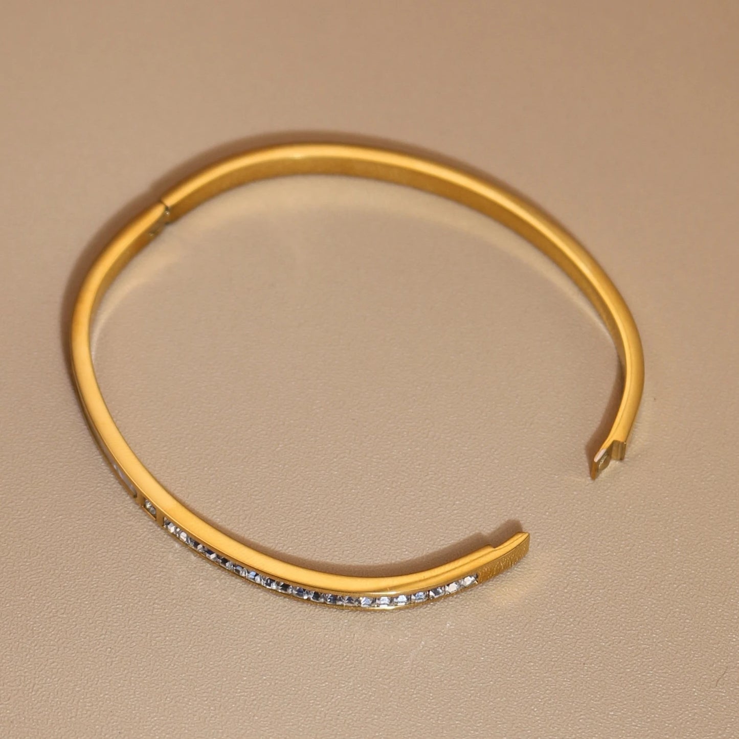 4mm Women's Stainless Steel Crystal Shell Design 18K Gold Plated 2-in-1 Bracelet Bangle