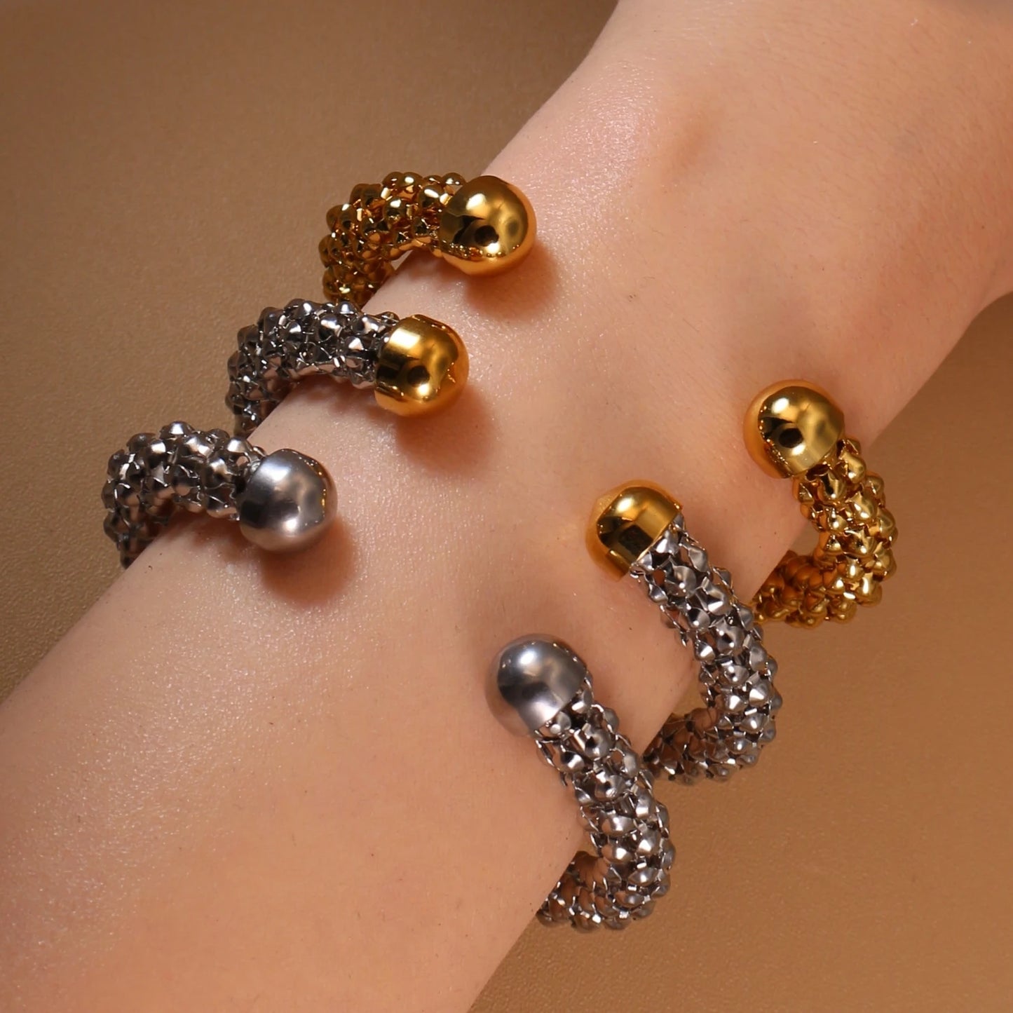 Luxury Women Roman Numeral Bead 18K Gold-Plated Stainless Steel Bangle Bracelet