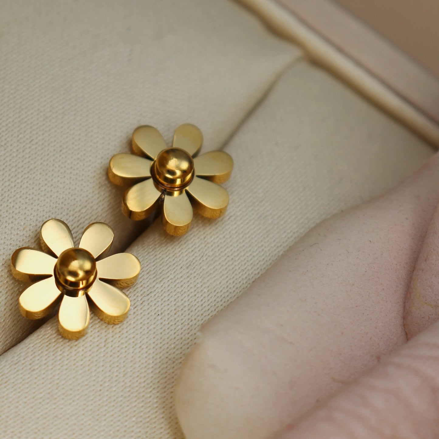 Daisy Women Wedding Stainless Steel Gold Color Charm Stud Earrings