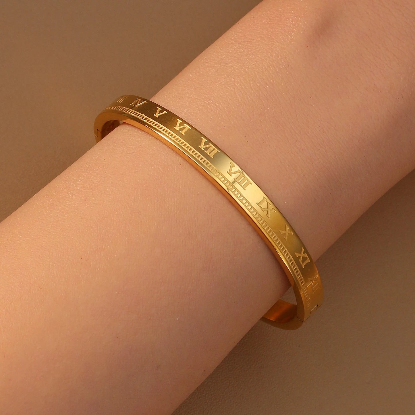 Women Roman Numeral 18k Gold Color Stainless Steel Zircon Bracelet Bangles