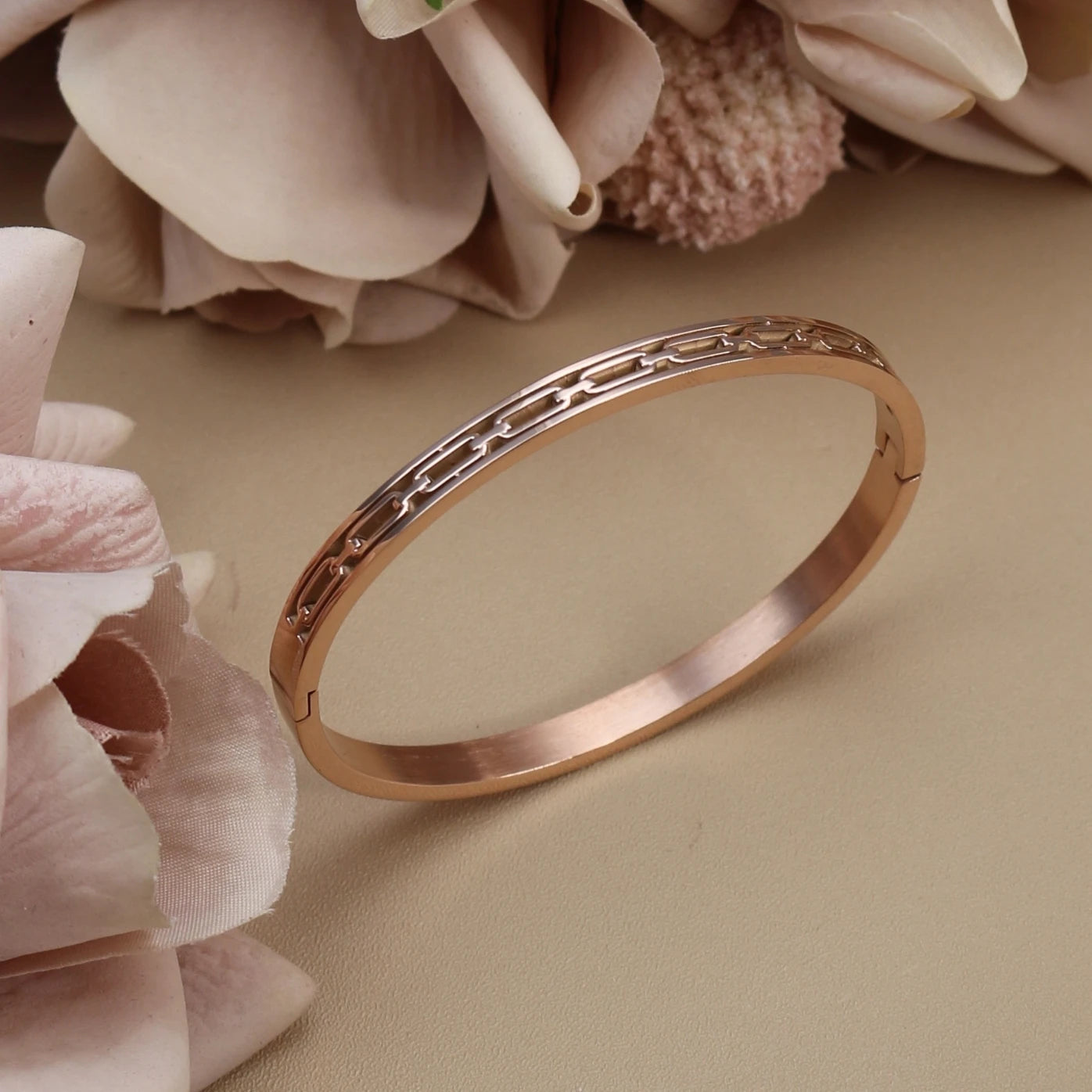 Stainless Steel Zircon Roman Numeral Chain Design Women Bracelet Bangle