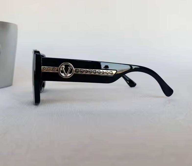 Men Women Punk Vintage Square Designer Letter V Driving UV400 Eyewear Sunglasses