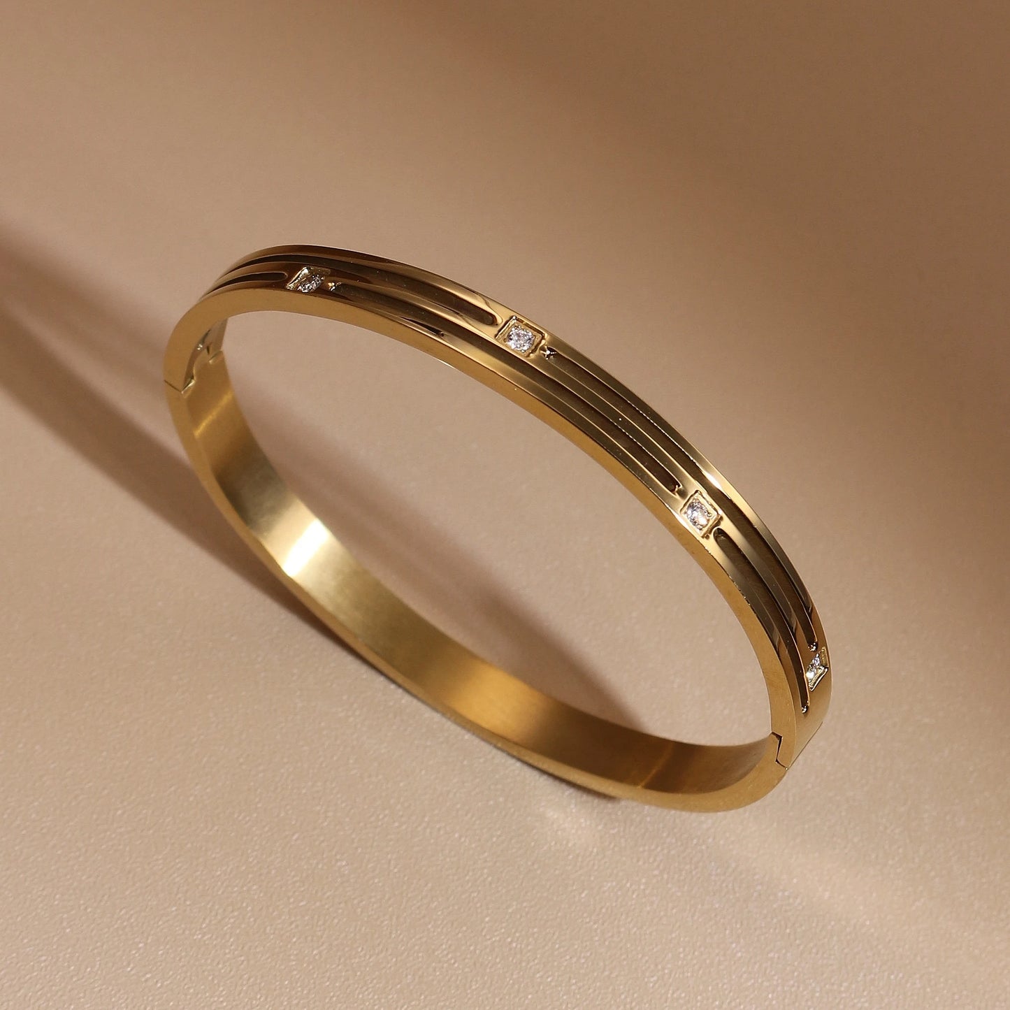 Luxury Polished Checkered Design Stainless Steel Crystal Wedding Party Bangle Bracelet