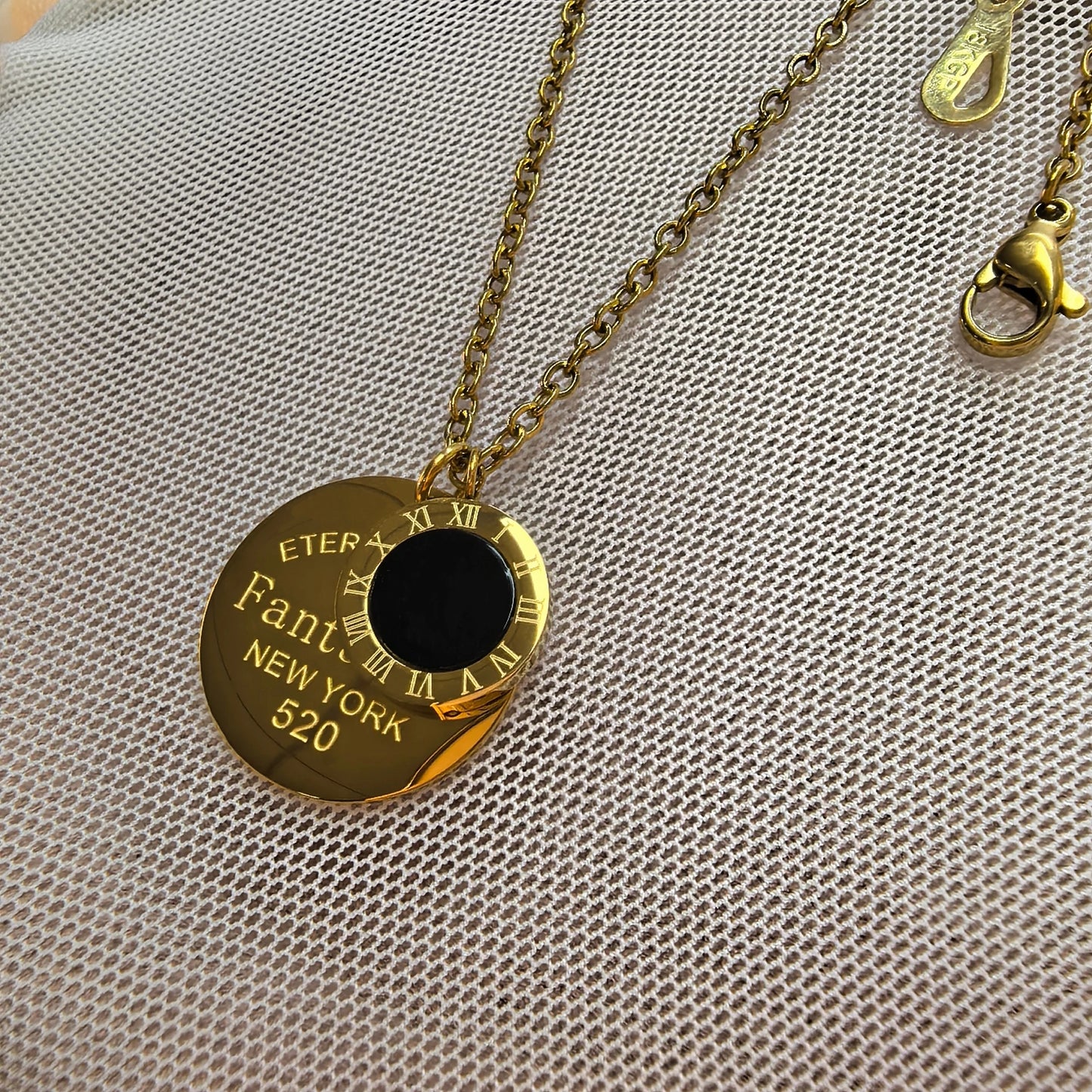 Classic Design Roman Numerals Round Plaque Pendant Titanium Steel Women's Necklace Jewelry Gifts