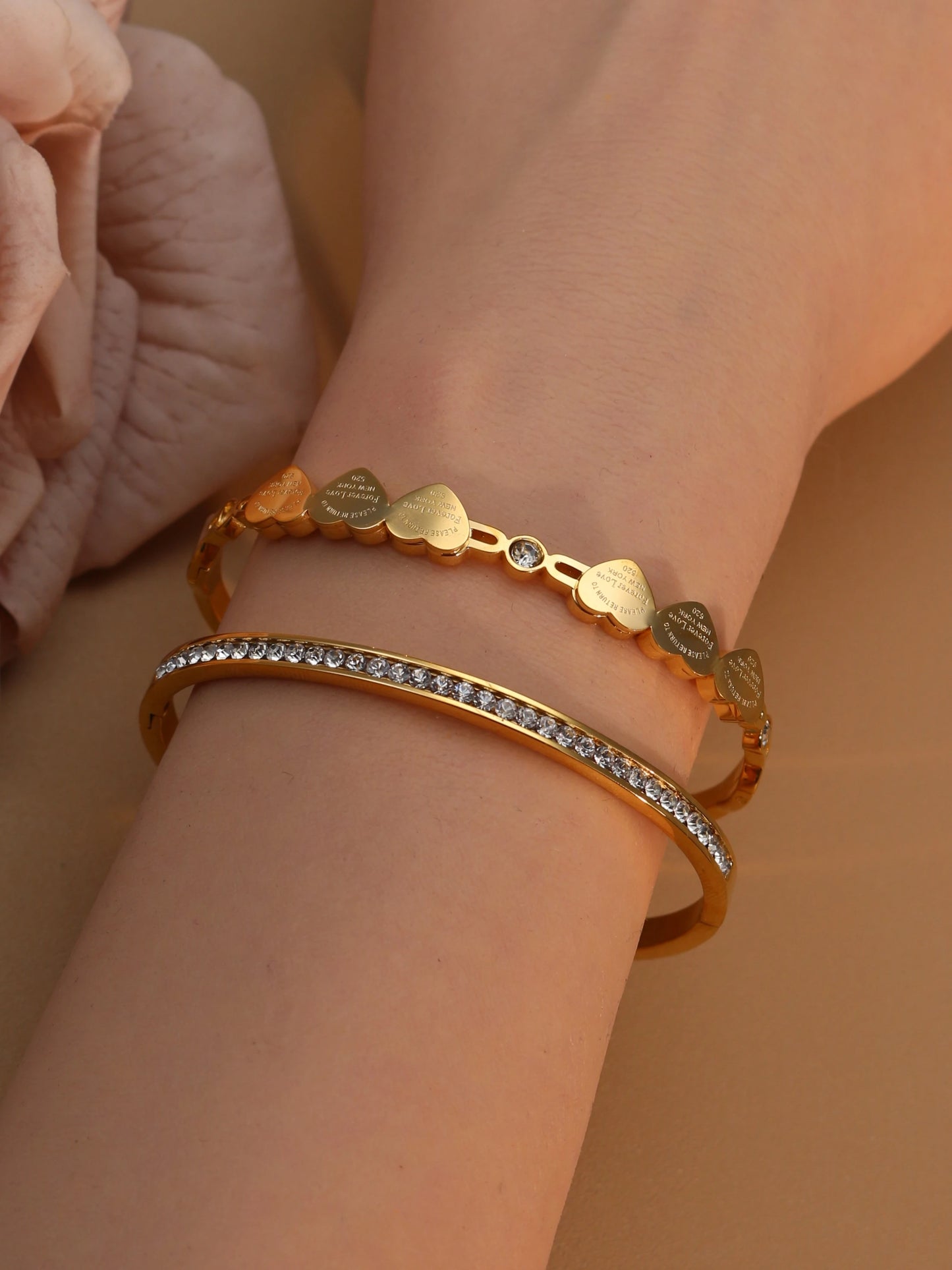 Delicate Stainless Steel Gold Color Peach Heart Crystal Design Charm Bangle Bracelet