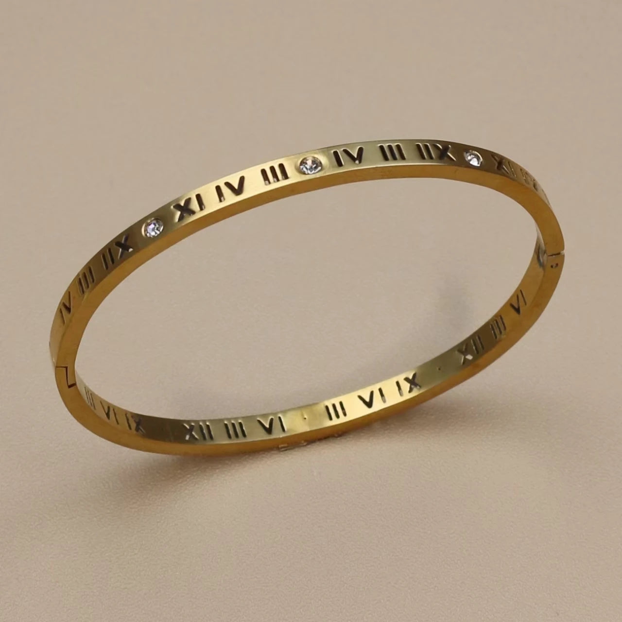 Fashion Stainless Steel Crystal Cutout Roman Numeral Design Gold Color Bracelet Women's Jewely