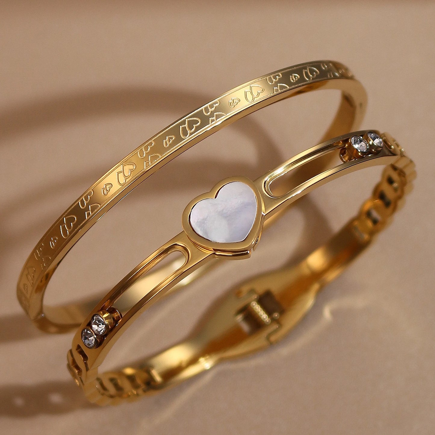 Luxury Heart-Shaped Shell Zircon Design 18K Gold-Plated Stainless Steel Bracelet Bangles