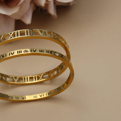 Fashion Stainless Steel Crystal Cutout Roman Numeral Design Gold Color Bracelet Women's Jewely