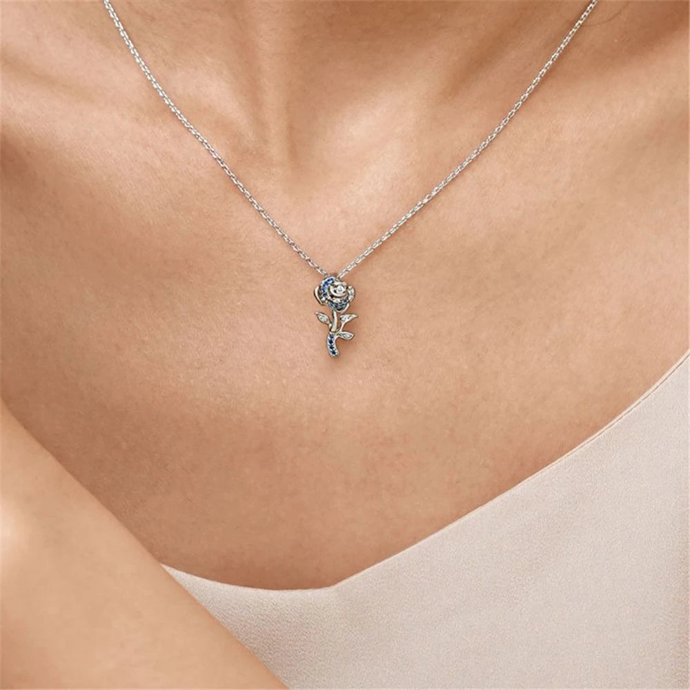 Luxury Romantic Design Blue White Rose Zircon Pendant Necklace