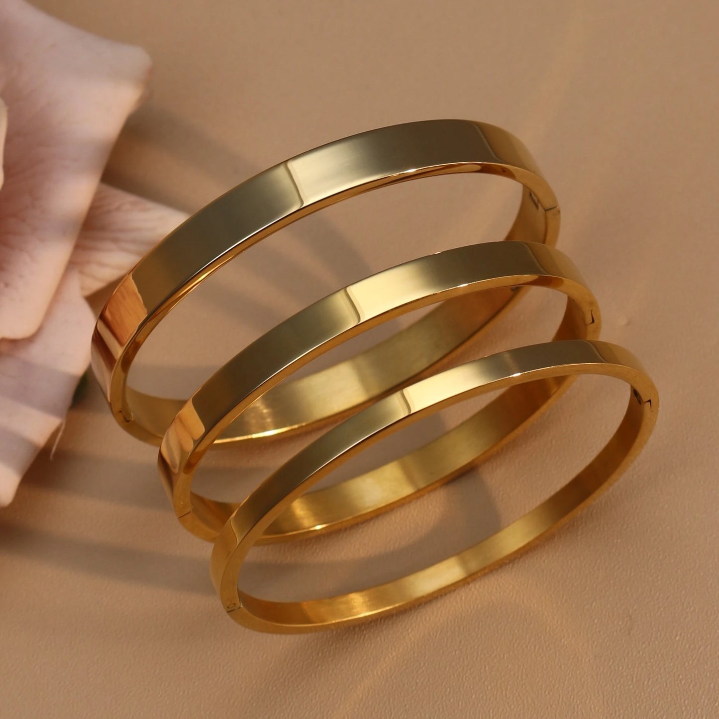 50MM Polished Women Fashionable 18K Gold Plated Stainless Steel Wedding Bangles