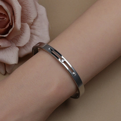 60mm 18K Gold Plated Stainless Steel Zircon Fashionable Bangle Bracelet