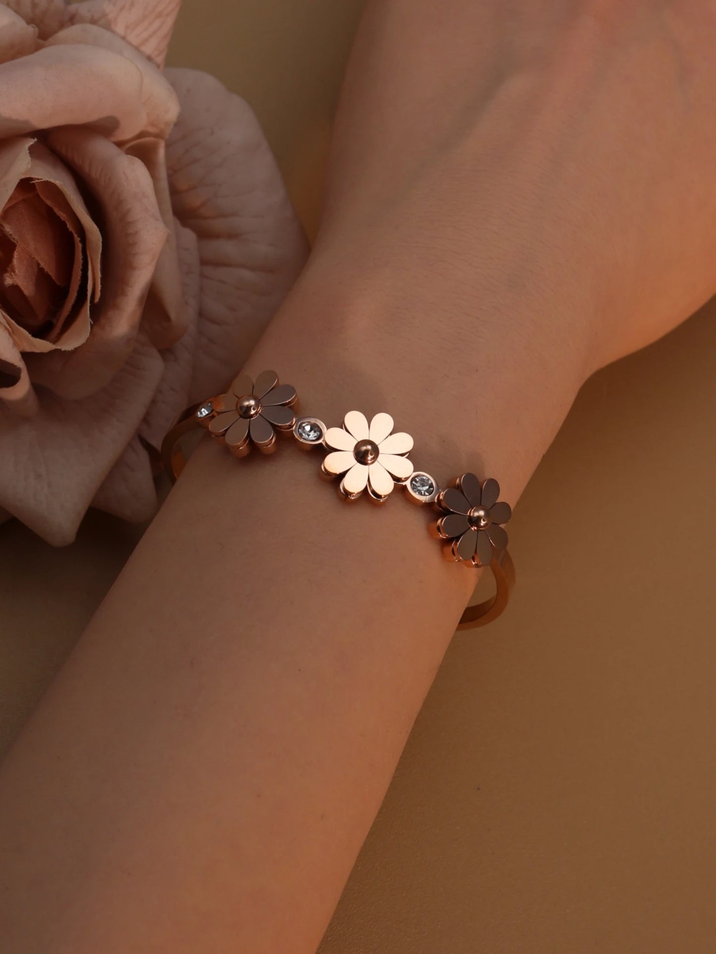 Delicate Crystal Shape Stainless Steel Gold Color Women's Bracelet Bangles
