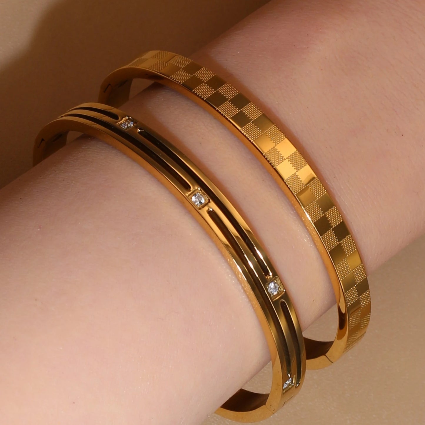 Luxury Polished Checkered Design Stainless Steel Crystal Wedding Party Bangle Bracelet