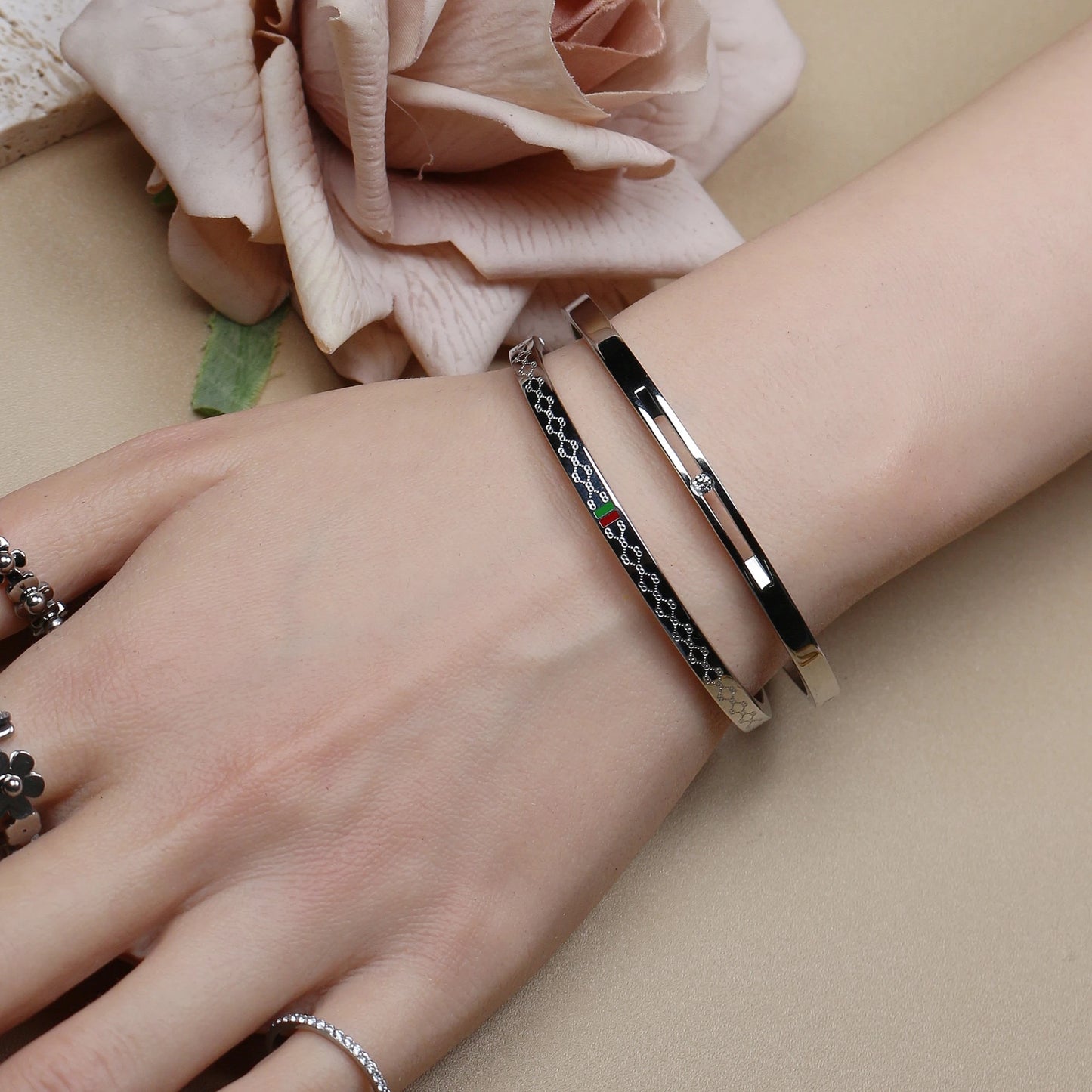 60mm 18K Gold Plated Stainless Steel Zircon Fashionable Bangle Bracelet