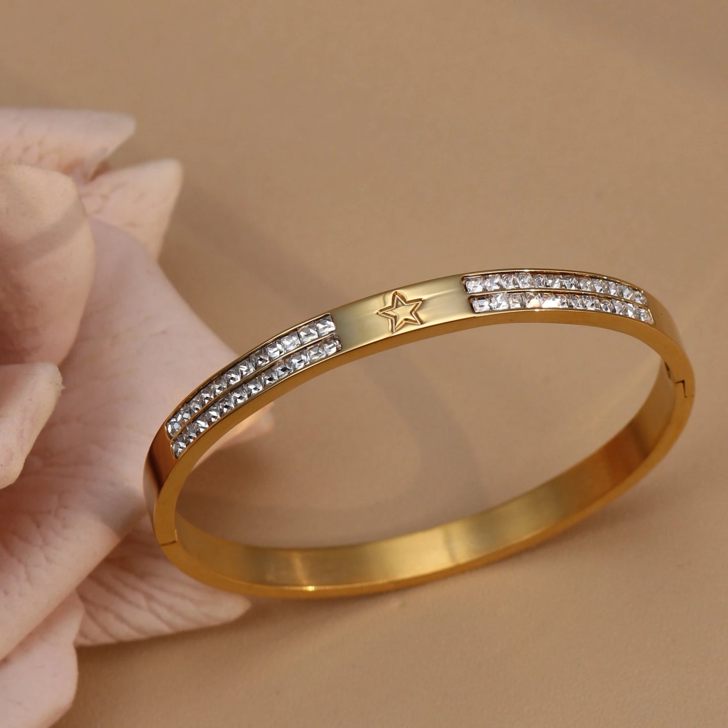 18K Gold Plated Stainless Steel Hollow Star Zircon Bracelet Bangle