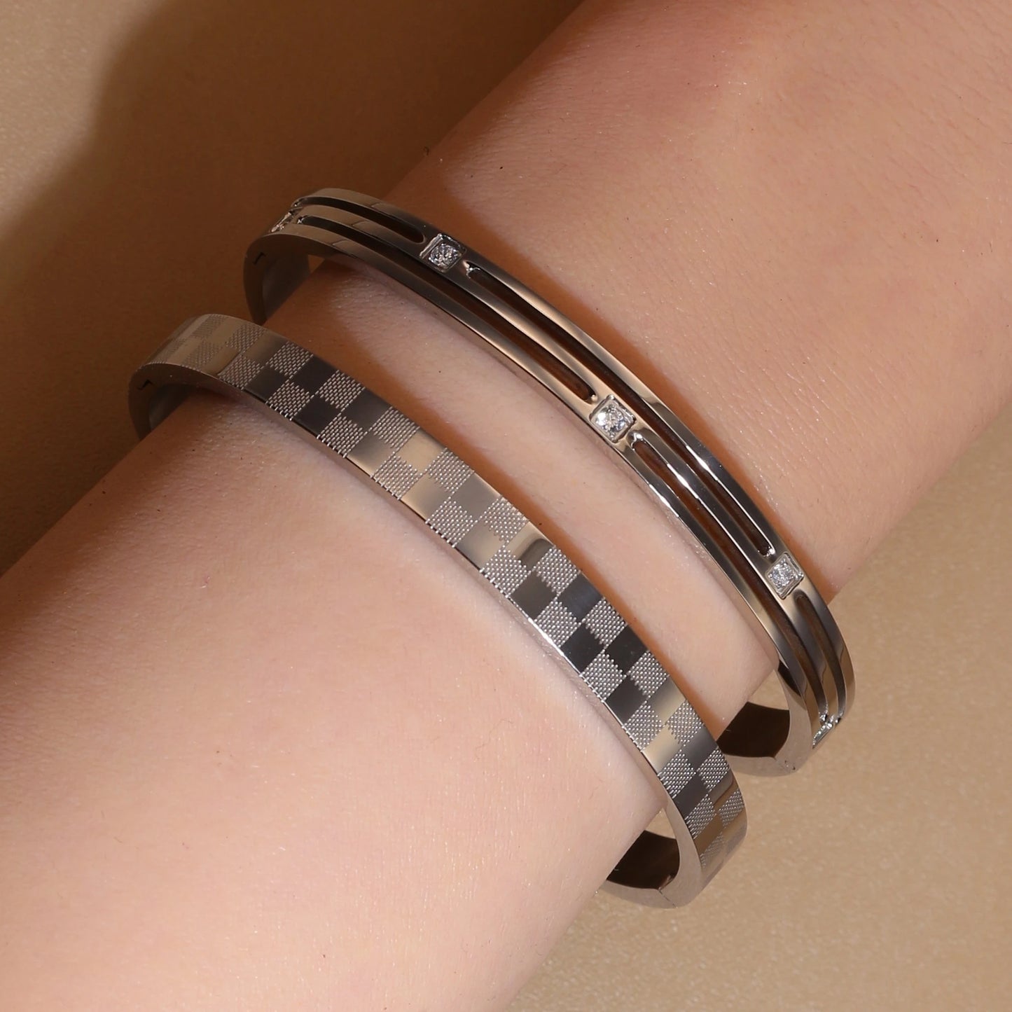 Luxury Polished Checkered Design Stainless Steel Crystal Wedding Party Bangle Bracelet