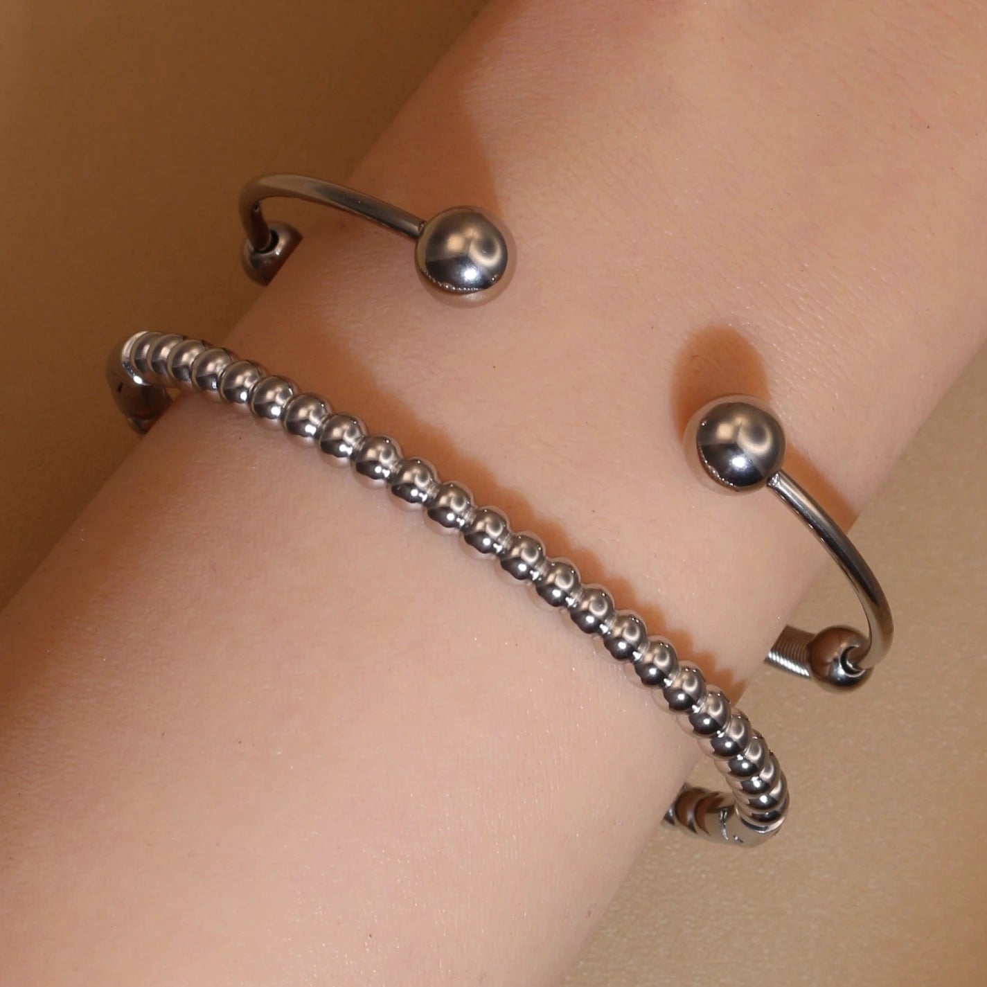 Women 18K Gold-Plated Stainless Steel Bead Open Bracelet Clasp Design Bangles Jewelry