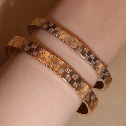 Luxury Polished Checkered Design Stainless Steel Crystal Wedding Party Bangle Bracelet