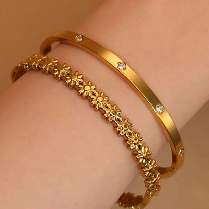 Fashion Crystal Flower Design 18K Gold Plated Bracelet Bangle Women's Jewelry Gift