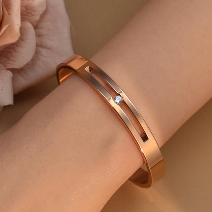 60mm 18K Gold Plated Stainless Steel Zircon Fashionable Bangle Bracelet