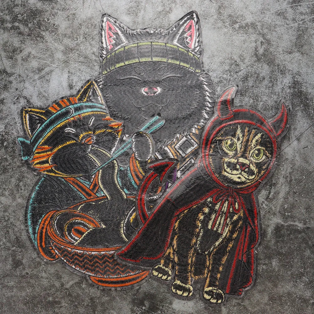 Japanese Cartoon Noodle-Eating Cloak Cat Embroidered Patches Iron on Badges Twill Craft Sticker Clothes