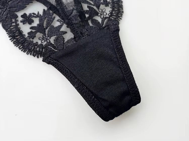 Women Lace Underwear Briefs Breathable G--String Seamless Low Waist Hollow Out Thong Panties