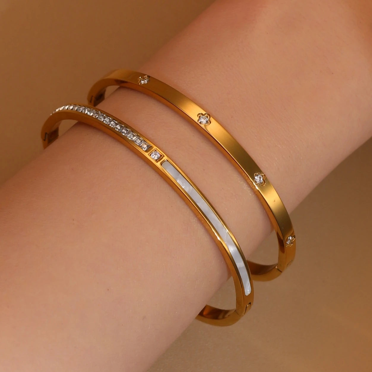 4mm Women's Stainless Steel Crystal Shell Design 18K Gold Plated 2-in-1 Bracelet Bangle
