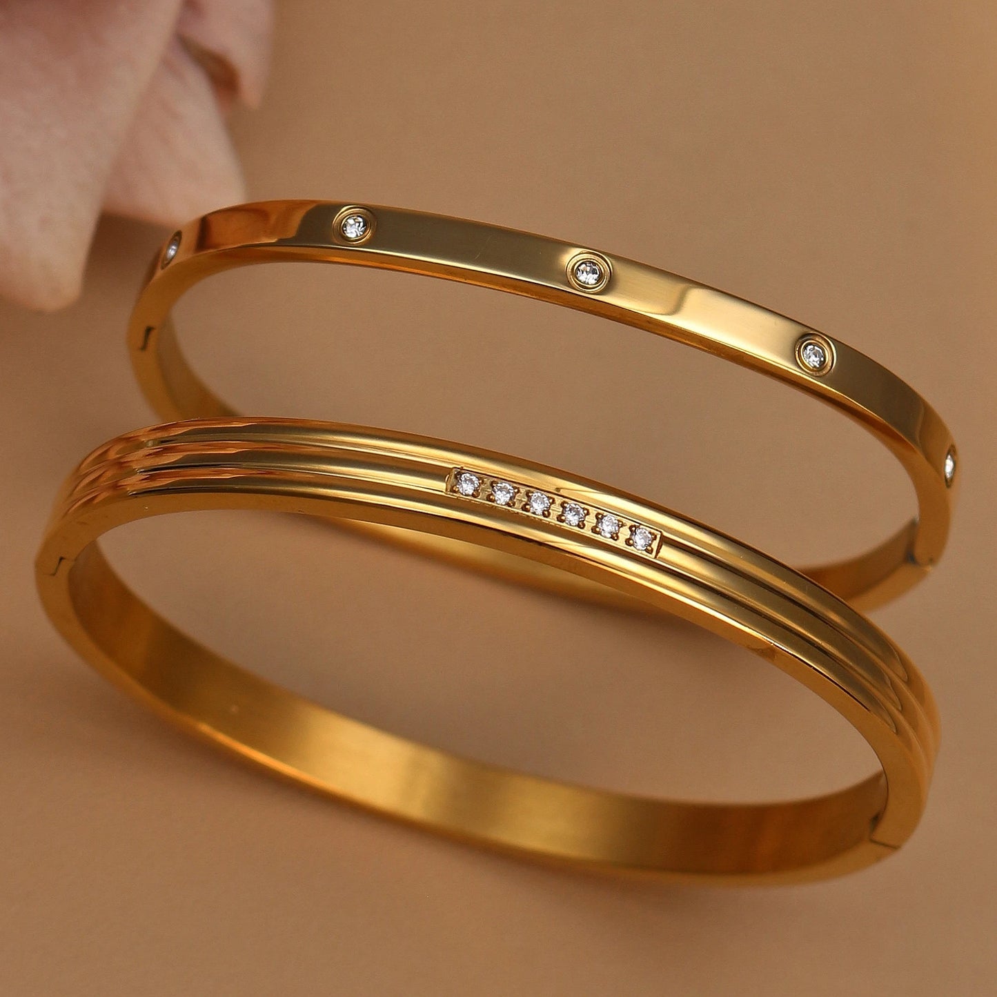 Women Stainless Steel Crystal Square Fashionable Bangle Bracelet Jewelry Gift
