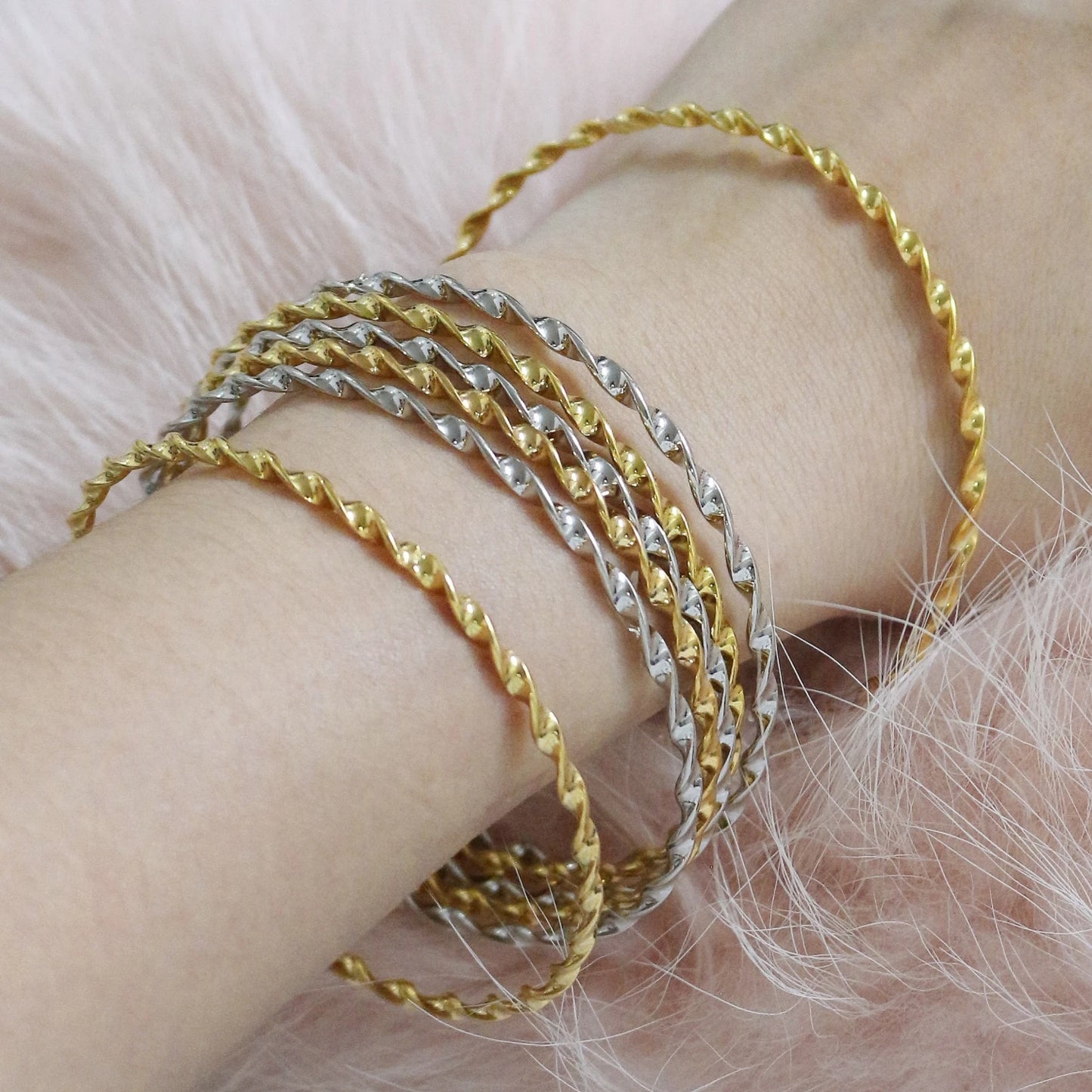 7pcs Stacking Bangle Design Roman Style Stainless Steel Gold Color Bracelet Gifts
