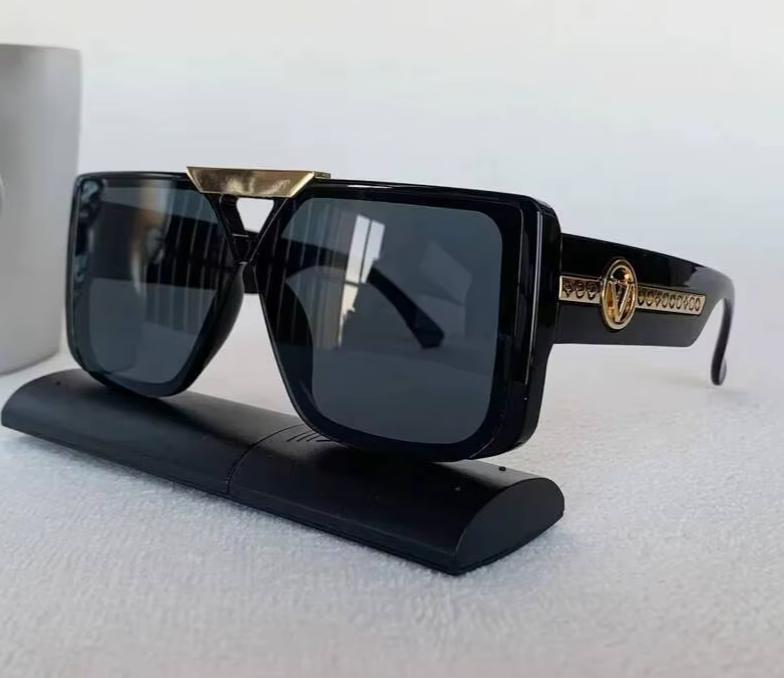 Men Women Punk Vintage Square Designer Letter V Driving UV400 Eyewear Sunglasses