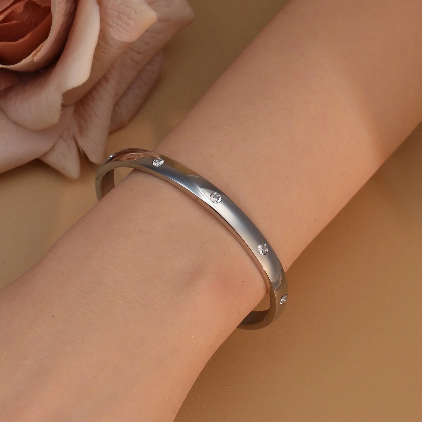 18K Gold-plated Stainless Steel Curved Polished Bangle Bracelet