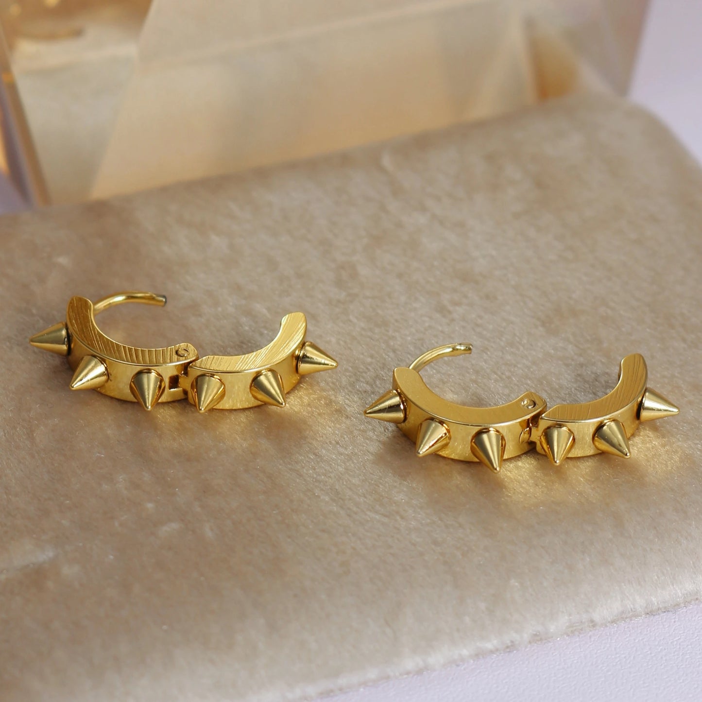 1Pair Women Men Punk Stainless Steel Spiky Thorn Gothic Stud Earrings