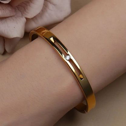 60mm 18K Gold Plated Stainless Steel Zircon Fashionable Bangle Bracelet