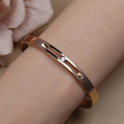 60mm 18K Gold Plated Stainless Steel Zircon Fashionable Bangle Bracelet