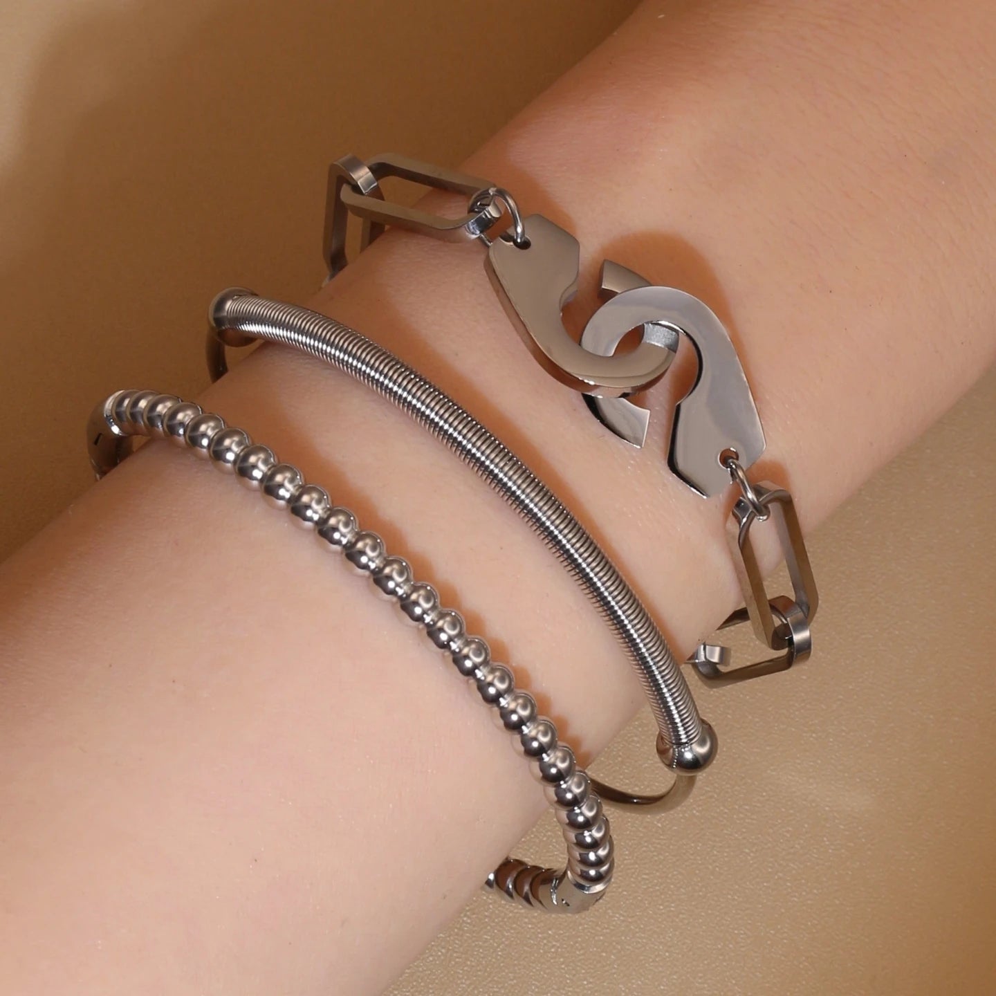 Women 18K Gold-Plated Stainless Steel Bead Open Bracelet Clasp Design Bangles Jewelry