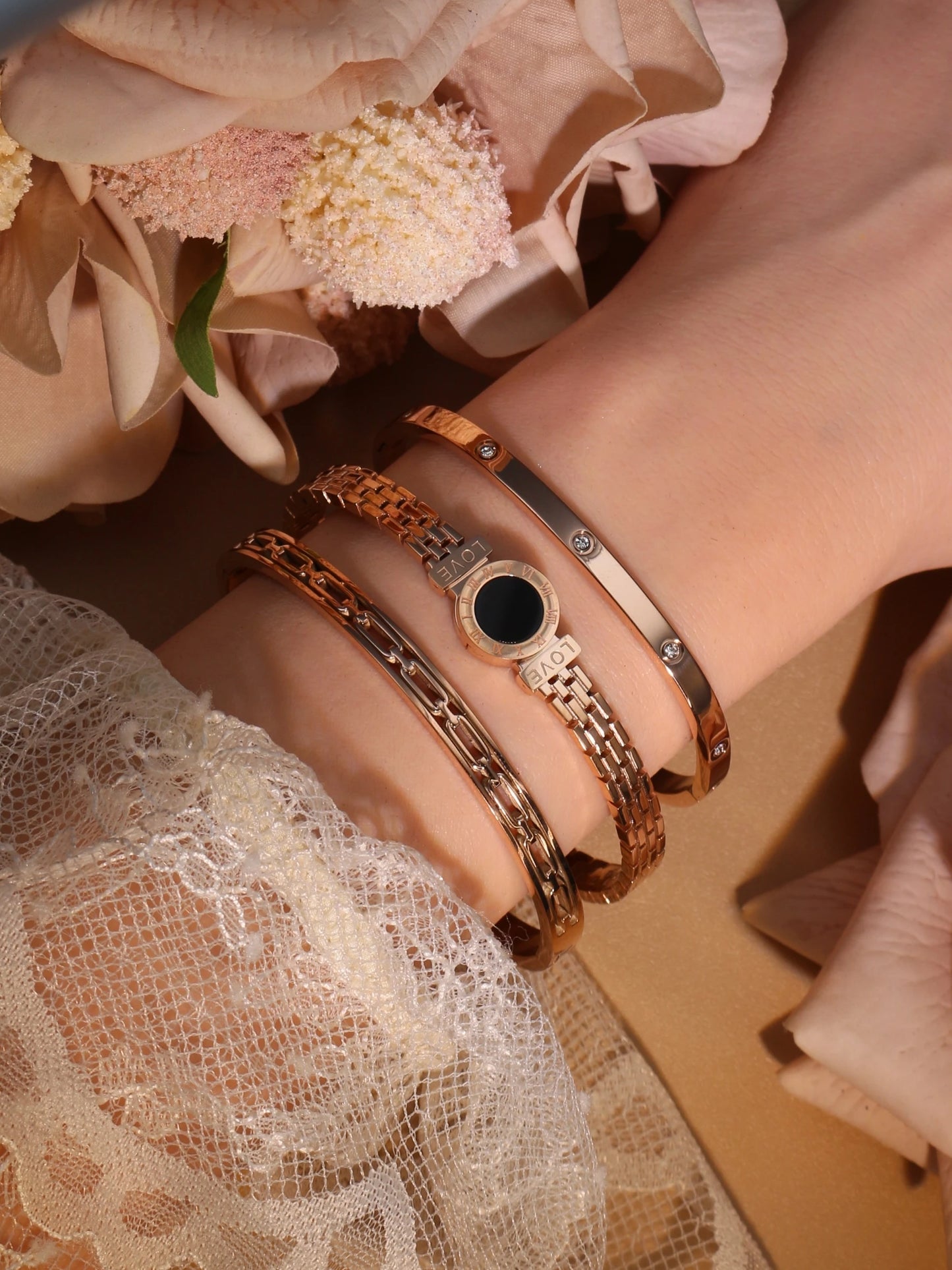 Stainless Steel Zircon Roman Numeral Chain Design Women Bracelet Bangle