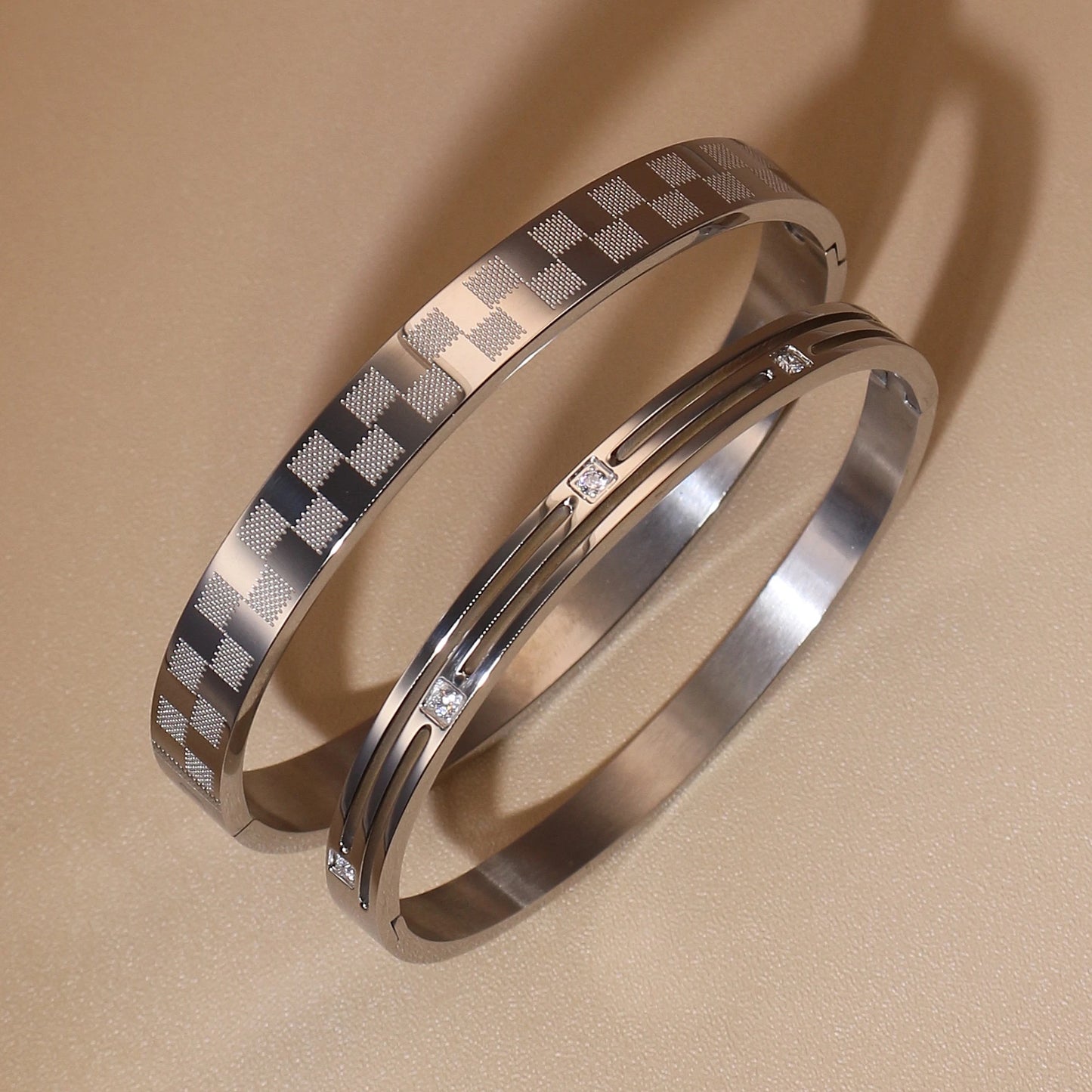 Luxury Polished Checkered Design Stainless Steel Crystal Wedding Party Bangle Bracelet