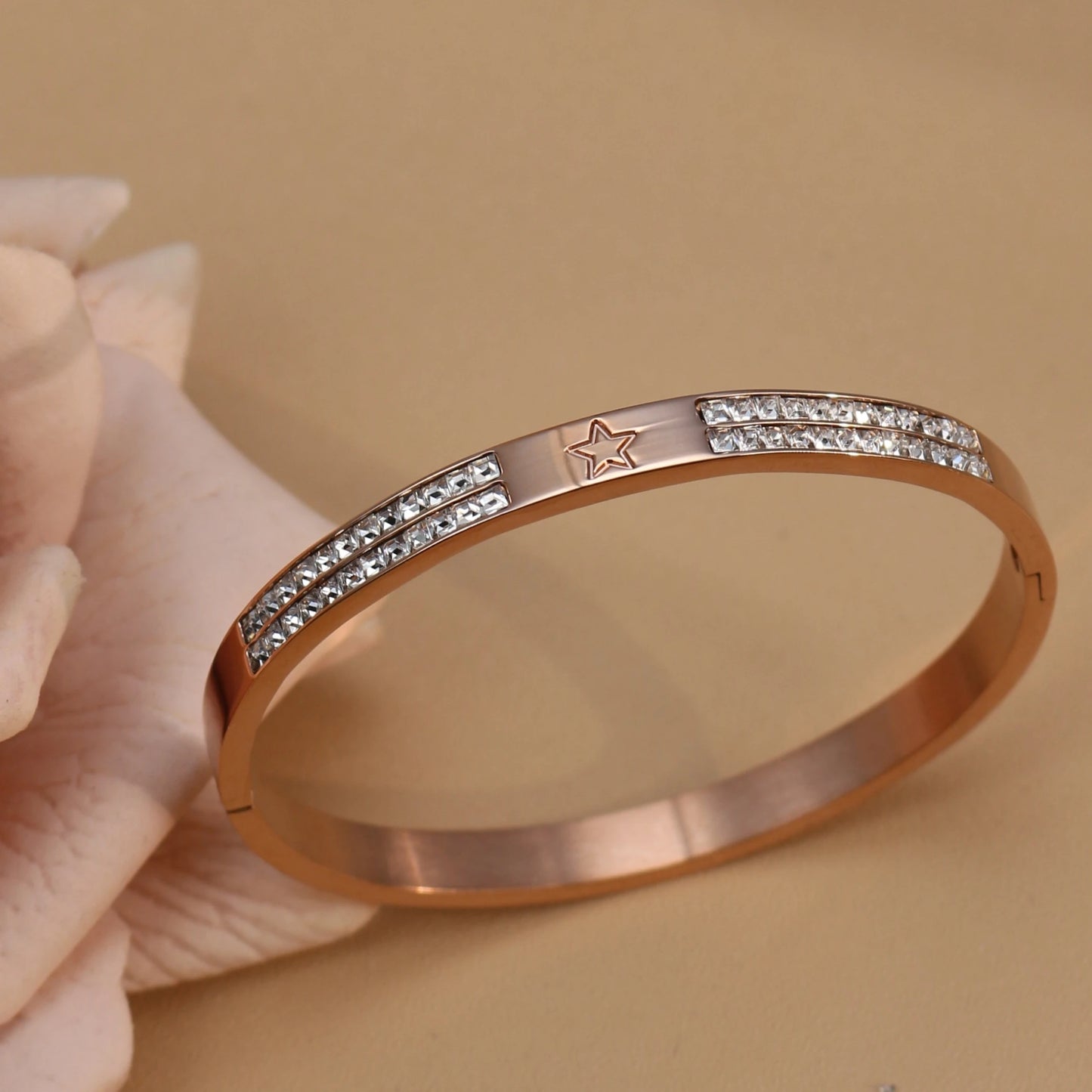 18K Gold Plated Stainless Steel Hollow Star Zircon Bracelet Bangle