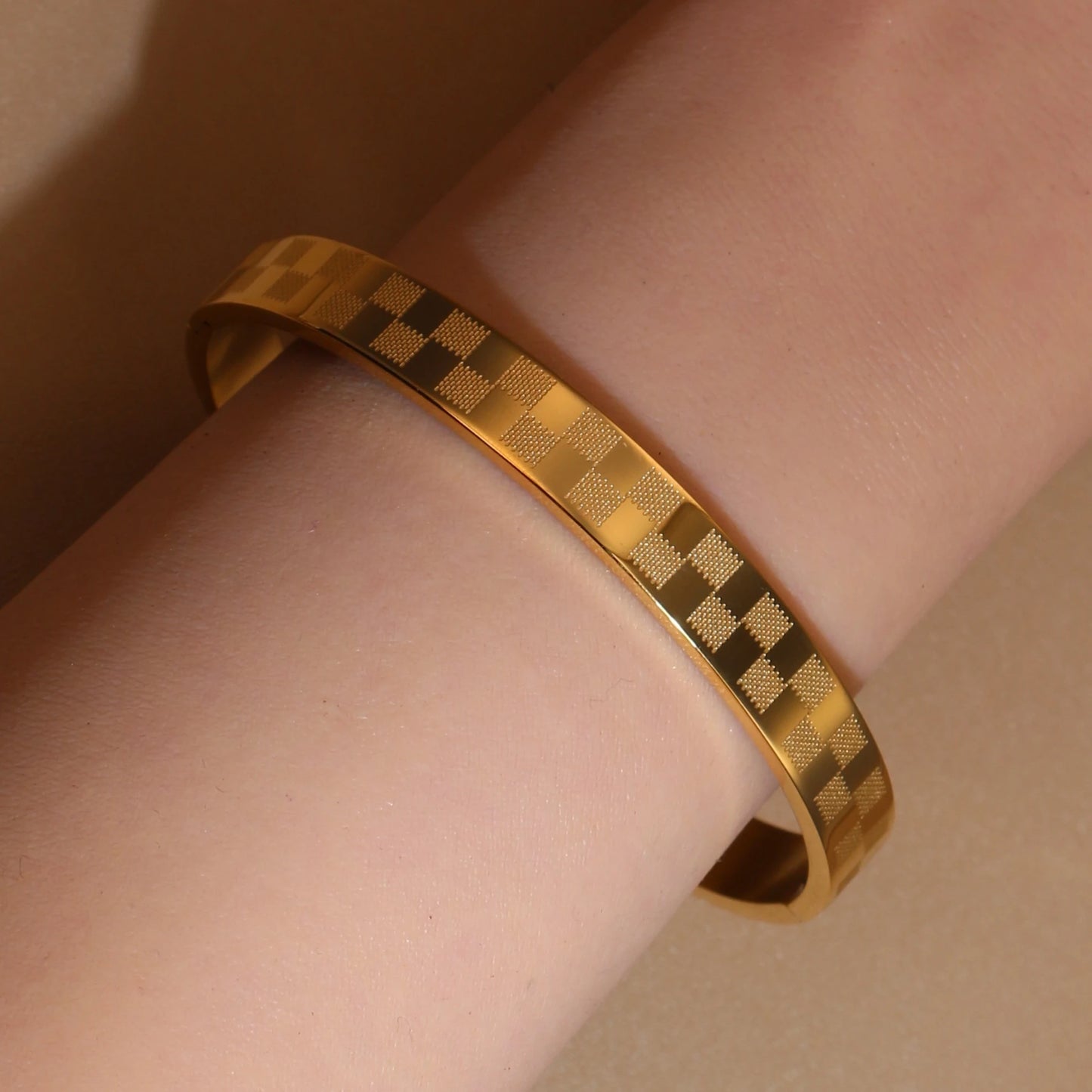Luxury Polished Checkered Design Stainless Steel Crystal Wedding Party Bangle Bracelet