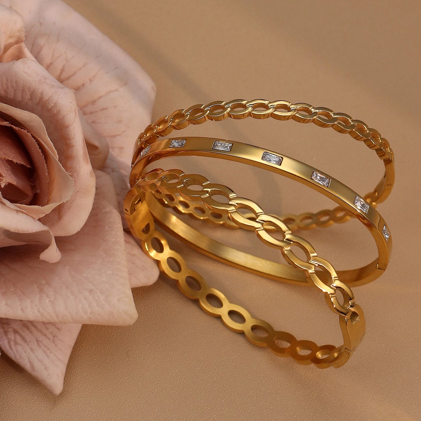 18K Gold Plated Stainless Steel Zircon Chain Hollow Women's Bracelet