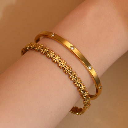 Fashion Crystal Flower Design 18K Gold Plated Bracelet Bangle Women's Jewelry Gift