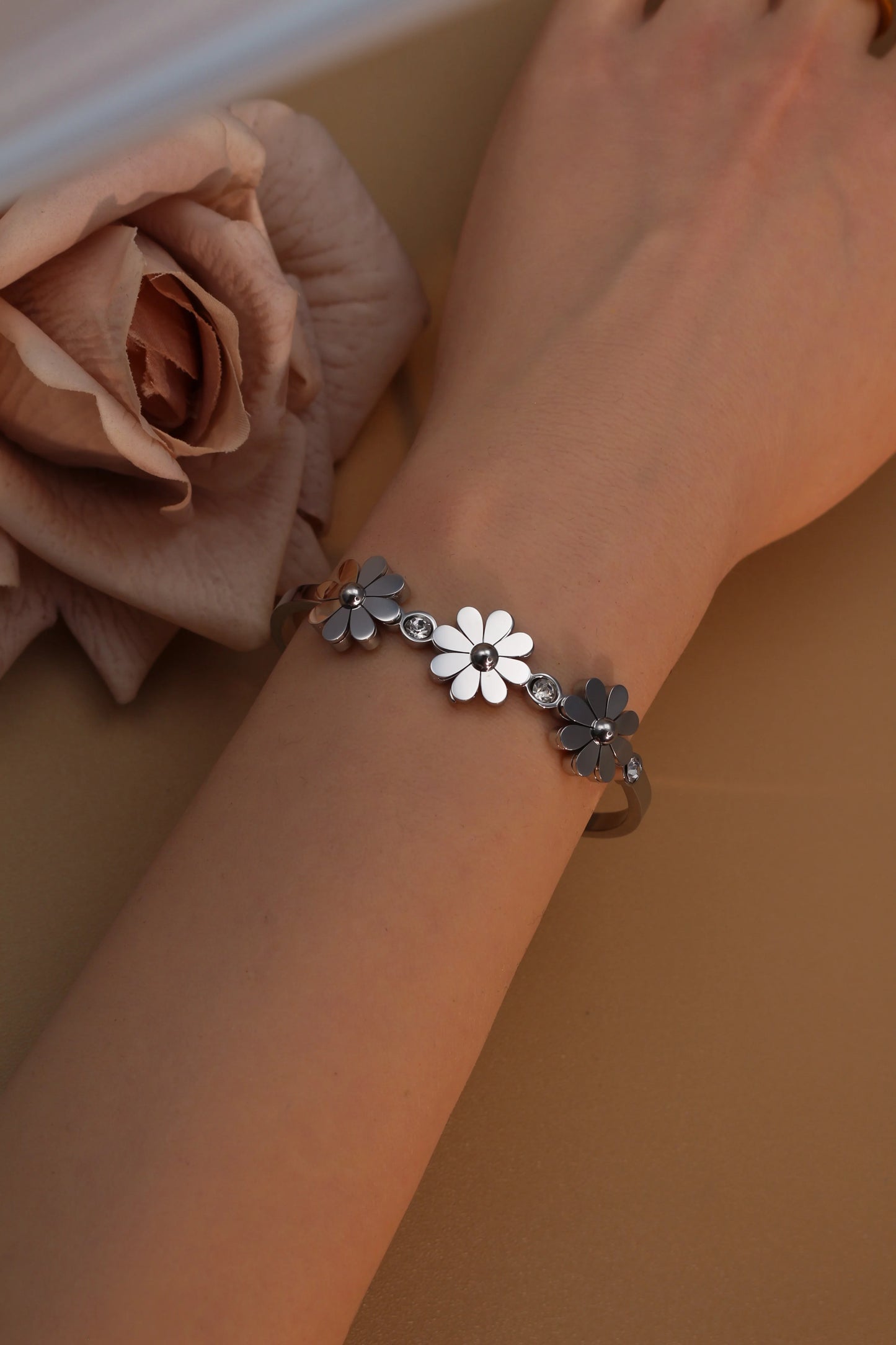 Delicate Crystal Shape Stainless Steel Gold Color Women's Bracelet Bangles